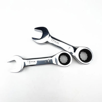 Ratschenschlüssel mit kurzem Griff